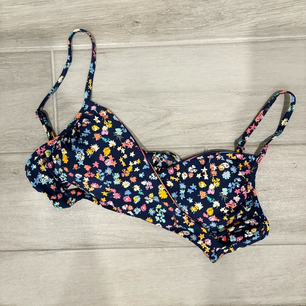 Vera Bradley Reversible Bikini top - floral‎ and stripes size Small/VS bottoms M - Picture 10 of 14